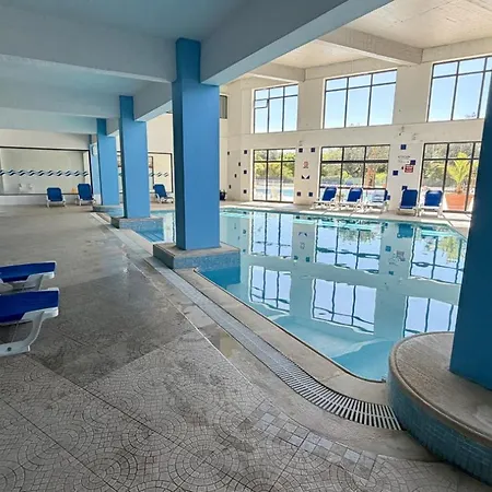 #425 Cozy Getaway In W Shared Pools *